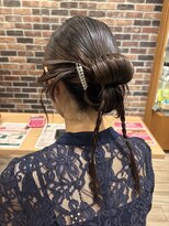 ラメール アヴェダ 西武秋田店(La Melu AVEDA)&nbsp;ウェット感とパールが可愛い、褒められお団子ヘア