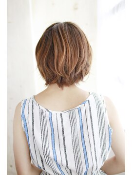 シュシュット(chouchoute) 吉祥寺ヴェールウェーブブルージュ美髪似合わせカットアシメ/027