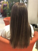 ボンビィヴァン(bon-vivant)&nbsp;ショ-トヘアからロングヘアに変身です。