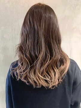 アイティー バイ アルバム 浦和店(IT by ALBUM) 裾グラデーション_オリーブカラーハイライトカラー_ba246602