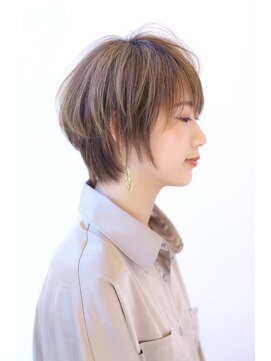 オーロ 西宮店(ORO) ベージュハイライトショートヘア