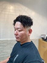 イナセパーラー(INASE PARLOR)&nbsp;ツイストパーマ×スキンフェード