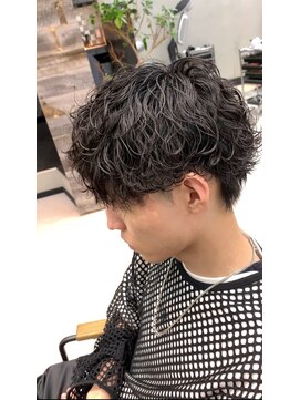 ネオン(NEON) 夏に輝く　波巻きパーマ