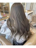 オリーブグレージュ