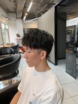アイズ 海老名(AIZU) ラフショートアップバング骨格矯正カットフェードカット
