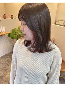 ユニ (uni) ピンクのインナーカラーで可愛さをプラス!