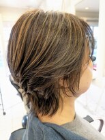 ヘアーデザインムーヴ(Hair design MOVE)&nbsp;白髪ぼかしハイライト　明るい白髪染め　ショート