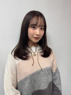 ヨロ(YORO) 【新潟/古町】10~40代ミディアムレイヤー 顔まわりレイヤー