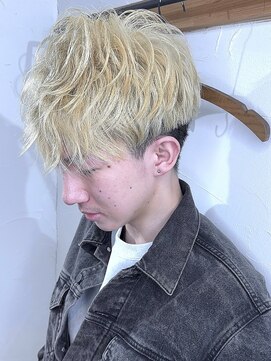 ブレイズヘアー(BLAZEhair) 【セルフカラー修正】ホワイトブロンド×ブリーチ2回