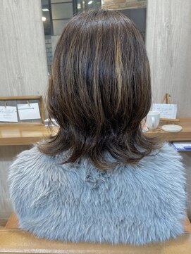 ヴィサージュクルー(VISAGE crew) くびれるレイヤーミディアムデザイン！