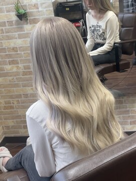 フィリア 東口店(Filea) ホワイトブロンド