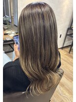 オリーブ(Olive)&nbsp;ブリーチカラー＋カット＋髪質改善トリートメント