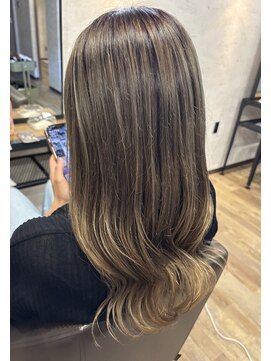 オリーブ(Olive) ブリーチカラー＋カット＋髪質改善トリートメント