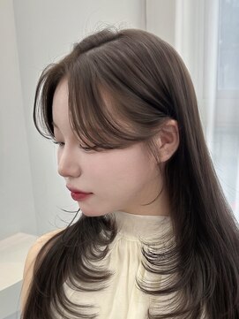 リッカ(LICCA) 【RINA】伸ばしかけ前髪も顔周りレイヤーで可愛く!