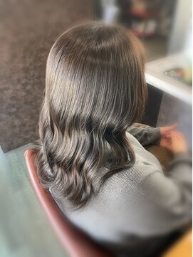 ヘアデザイナーズサロン 三嶋 【~低迷度で透き通ったヘア~】