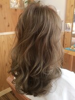 ララテラス(LaLa Terrace)&nbsp;～LaLa Terrace流～ハイカーキアッシュ×ふわふわカール