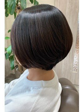 アンドビー(&b.) 【大垣美髪】大人女性ショートボブ☆髪質改善エンジェルリング