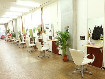 ヘアリッヂ 相模原店 hair Ridgeの写真/スタイリスト2名☆席数8席の広々とした空間で周りを気にせずリラックスtimeをお過ごし下さい♪【相模原駅】