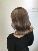 ベージュカラー