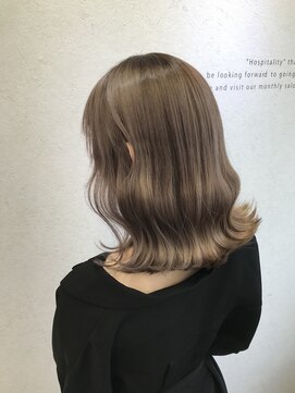 リーコベル(Ricco belle) ベージュカラー