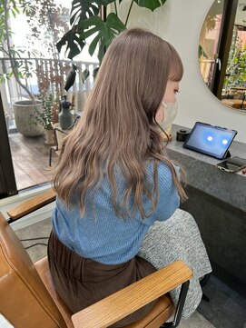 ネルケ 立川(nelke) ウェーブ ミルクティー