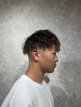 ラルス(Larus) MEN’S HAIR/ブルーブラック/フェザーパーマ/本八幡
