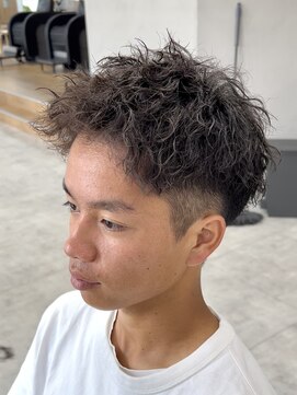 ラヴィズムバイフィフス(LUVISM by fifth) ツイストスパイラルパーマツイストパーマ刈り上げ万代新潟駅