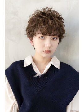 ケアリー 大日(Carelly) 【Carelly大日】大人可愛いガーリーショート×マロンベージュ