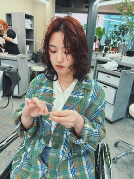 エスキス(ESQUISSE) ミディアムパーマ