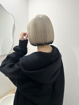 モニカ 栄店(MONIQA)&nbsp;ホワイトシルバー × 裾カラー