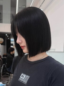 ニトバイアンキシム(nit by ahnkism) 韓国ヘアボブミルクティーベージュダブルカラー堀江