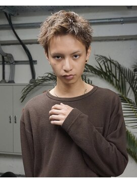 ノラ シブヤ(NORA) スパイキーショートフリンジカットテーパーフェード