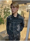 ハイトーンカラーブリーチカラーセンターパートメンズカット