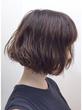 キー ヘアーアンドビューティーサロン(Kii hair&beauty salon) 前下がりボブにふんわりパーマ