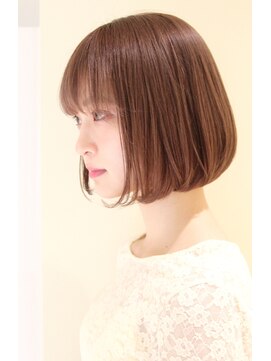 レウナ 外苑前(Reuna) 30代40代人気 お手入れ簡単丸みが可愛いボブ