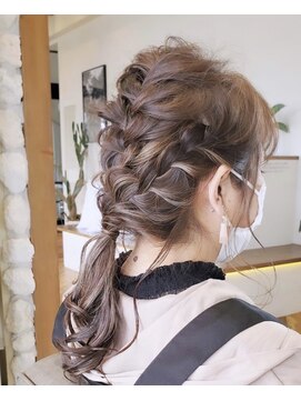 モアナ バイ ヘッドライト 沖縄東崎店(Moana by HEADLIGHT) Moana東崎#ヘアセット#編み下ろし#大人かわいい