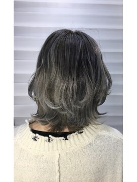 アストル ヘアーデザイン(ASTRE Hair Design) 透明感のある外国人風ハイトーンアッシュ