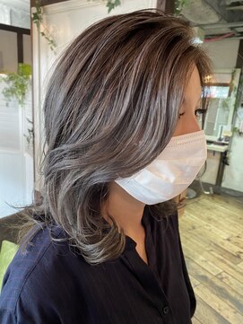 ソア(Soar) 【立体感のある外国人風カラー】デザインが決め手♪