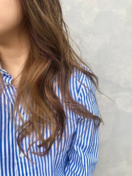 アース オーセンティック 関内店(EARTH Authentic) 20代30代40代大人かわいいピンクベージュイヤリングカラー