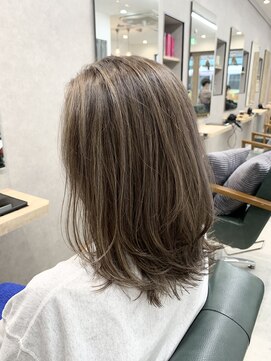 リベストバイジェービー 稲毛(li best. byjb) ペールベージュ/セクションカラー/外ハネボブ[稲毛/稲毛駅]