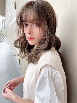 バイオレット ナゴヤ(Violet Nagoya) 【透明感】シルキーベージュミディアムヘア