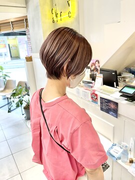 ネオリーブカフ 鶴ヶ峰店(Neolive caff) ピンクベージュ　ショート　ハイライト