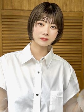ヤイエ(yiye) 切りっぱなしボブ/小顔ボブ/ミニボブ/姫カット/コンパクトボブ