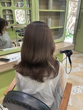 イオエ 西梅田(ioe) ブリーチなしカラー／髪質改善/ミルクティーベージュ/小顔へア