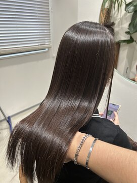 グラフ 立川(Graph.) 縮毛矯正 Aujua髪質改善トリートメント