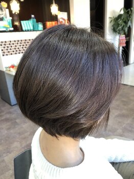 傷みにくいオーガニックカラーやハリ・コシが叶うヘナカラーなどご用意あり◎グレイカラーで美髪をキープ♪