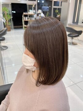 ウルバイサナンド(ULu by Sanando) 自然にうちに収まる大人ボブ