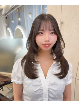 ネモネ バイ ミリー 梅田茶屋町(nemone by milly) 【梅田茶屋町】レイヤーカット×内巻き