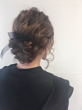 エムサロン 前橋川原(emusalon) ルーズなまとめ髪