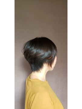 エム デ ヘアー オカダ ショート
